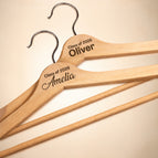 2 Hangers / Beige